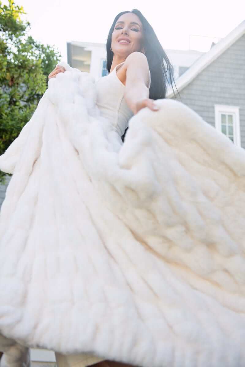Biggest Hugs Cream Blanket - Image 5