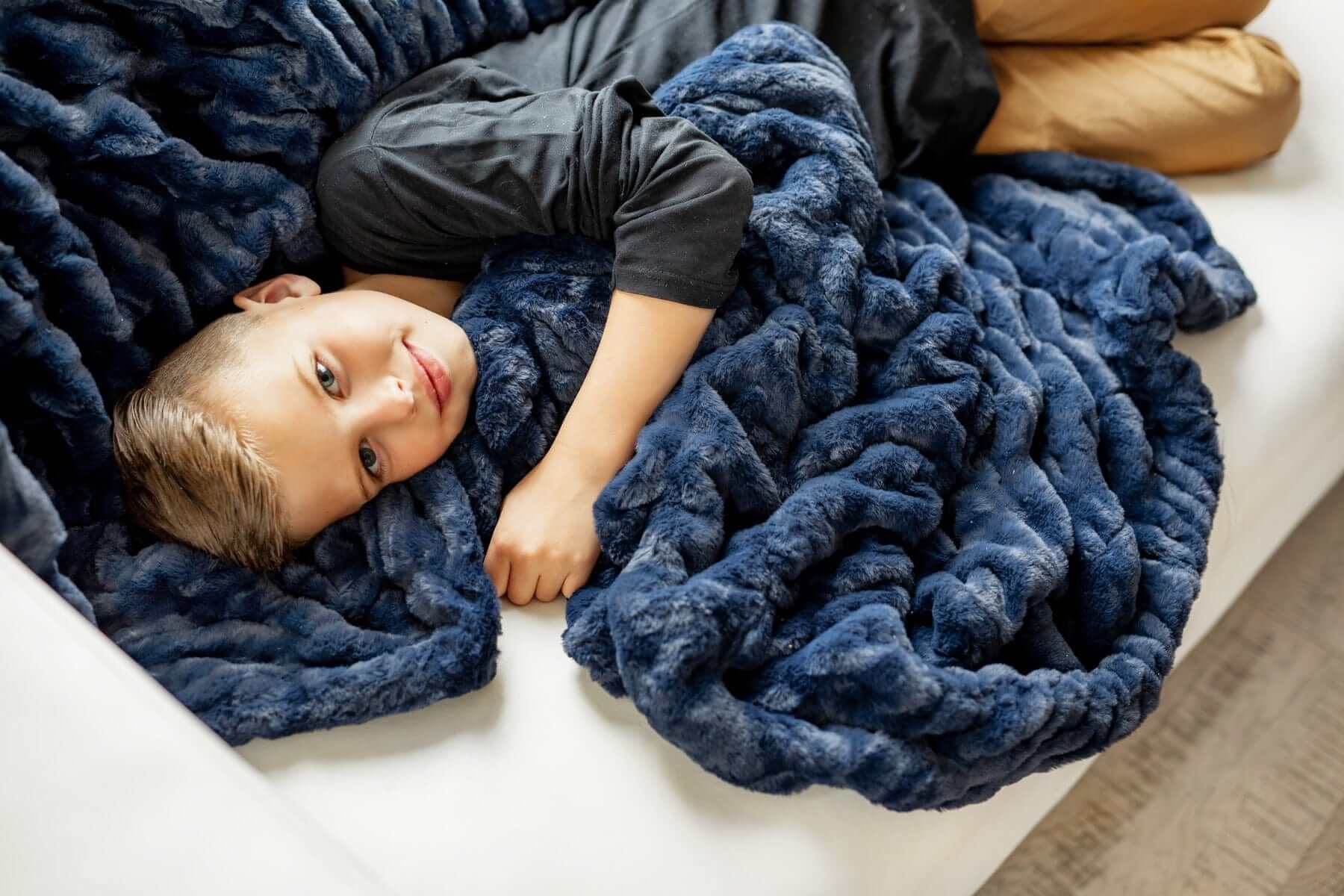 Biggest Hugs Navy Blanket - Image 4