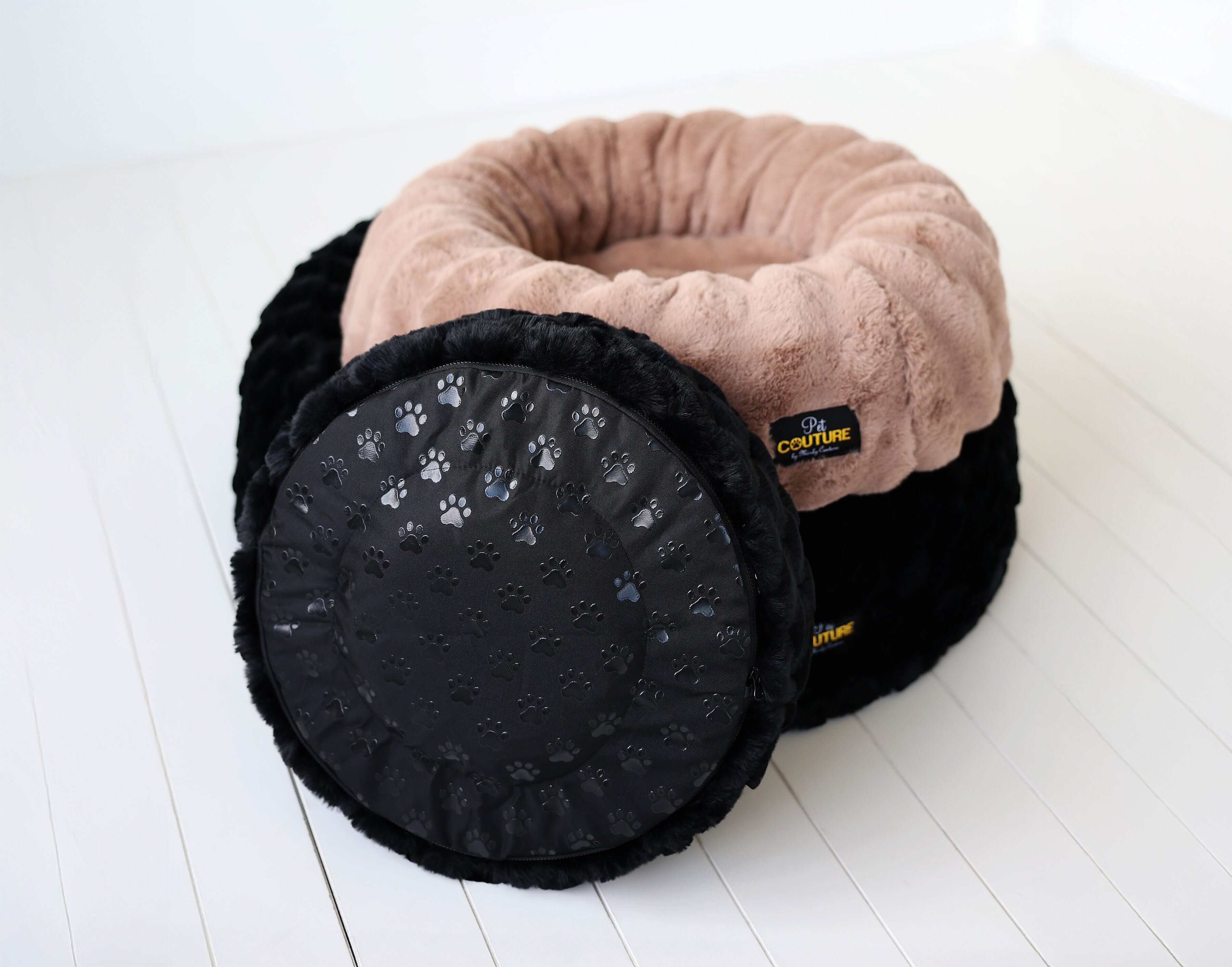 Black Crinkle Pet Bed - Image 8