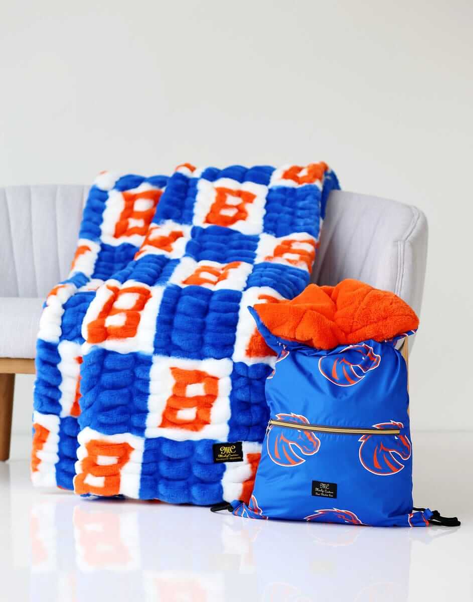 Boise State Broncos Blanket - Hugs - Image 5