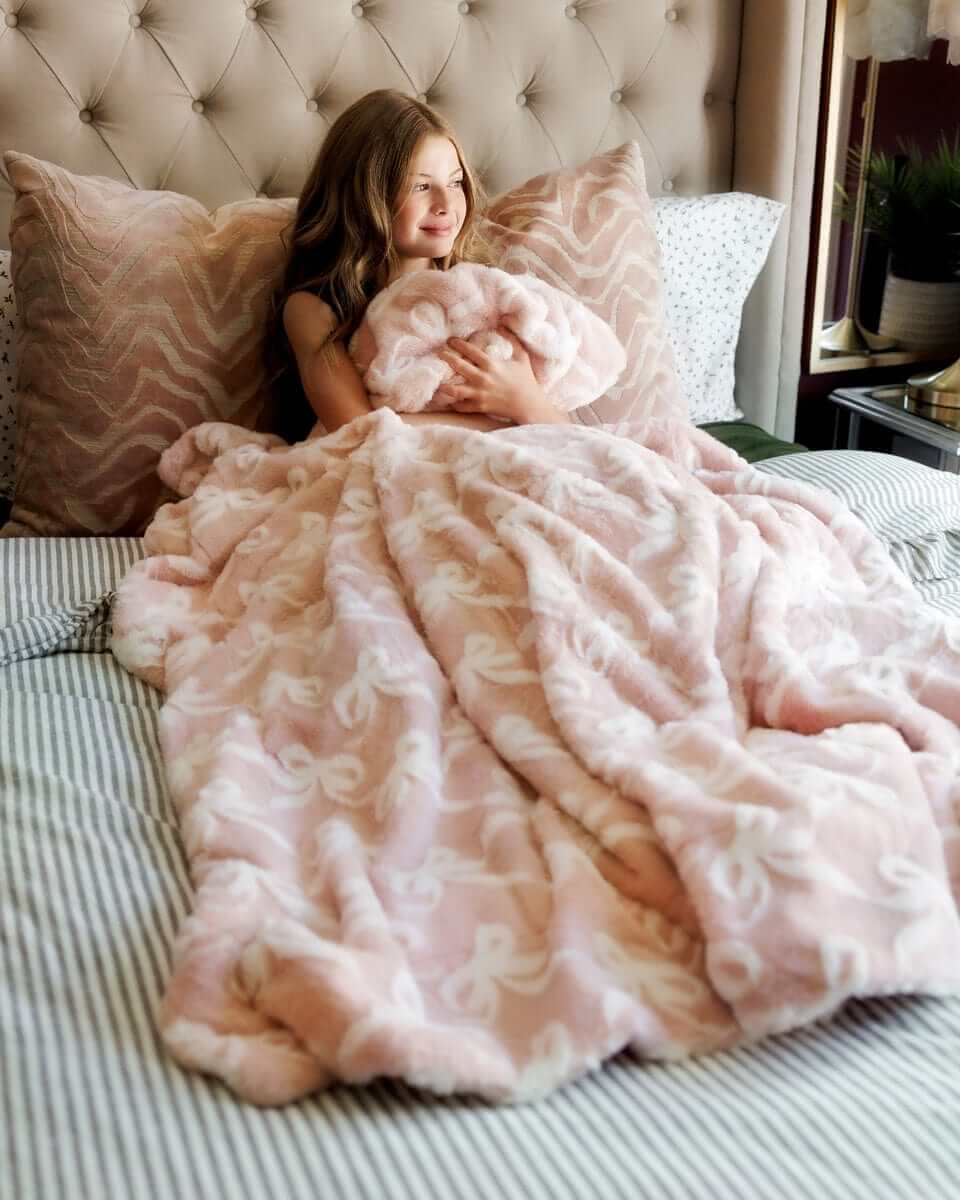 Bows Blush Blanket - Image 2