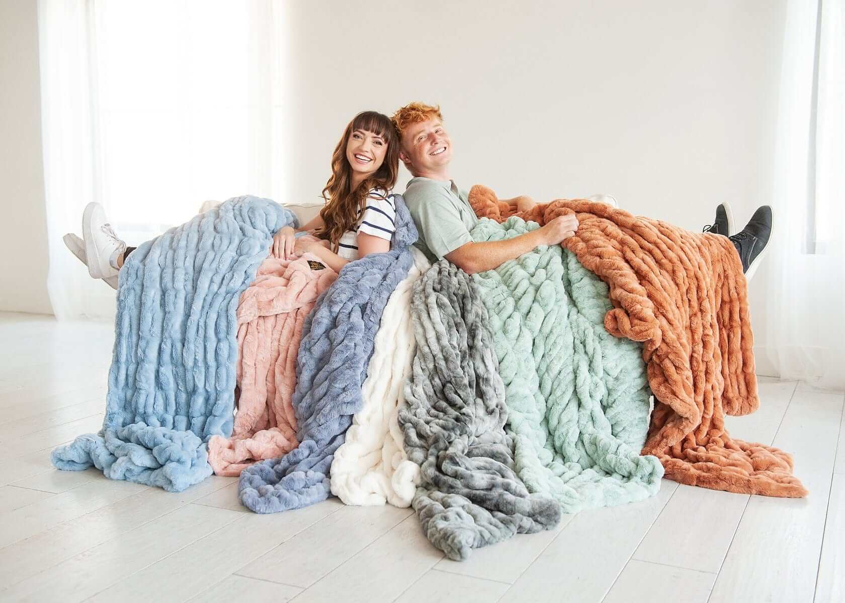 Hugs Cotton Candy Licorice Blanket - Image 4