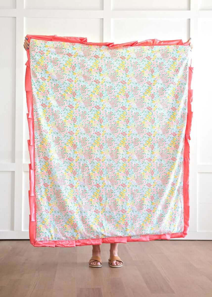 Dainty Floral Pastel Blanket - Image 5