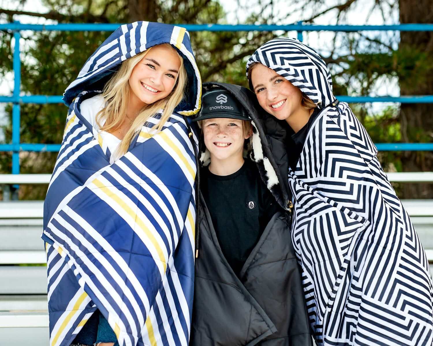 Everywhere Blanket - Black Geo - Image 3