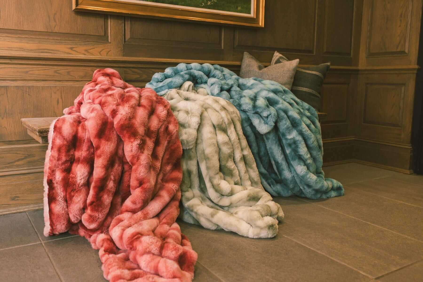 Extreme Ultra Cloud Caribbean Holiday Blanket - Image 3