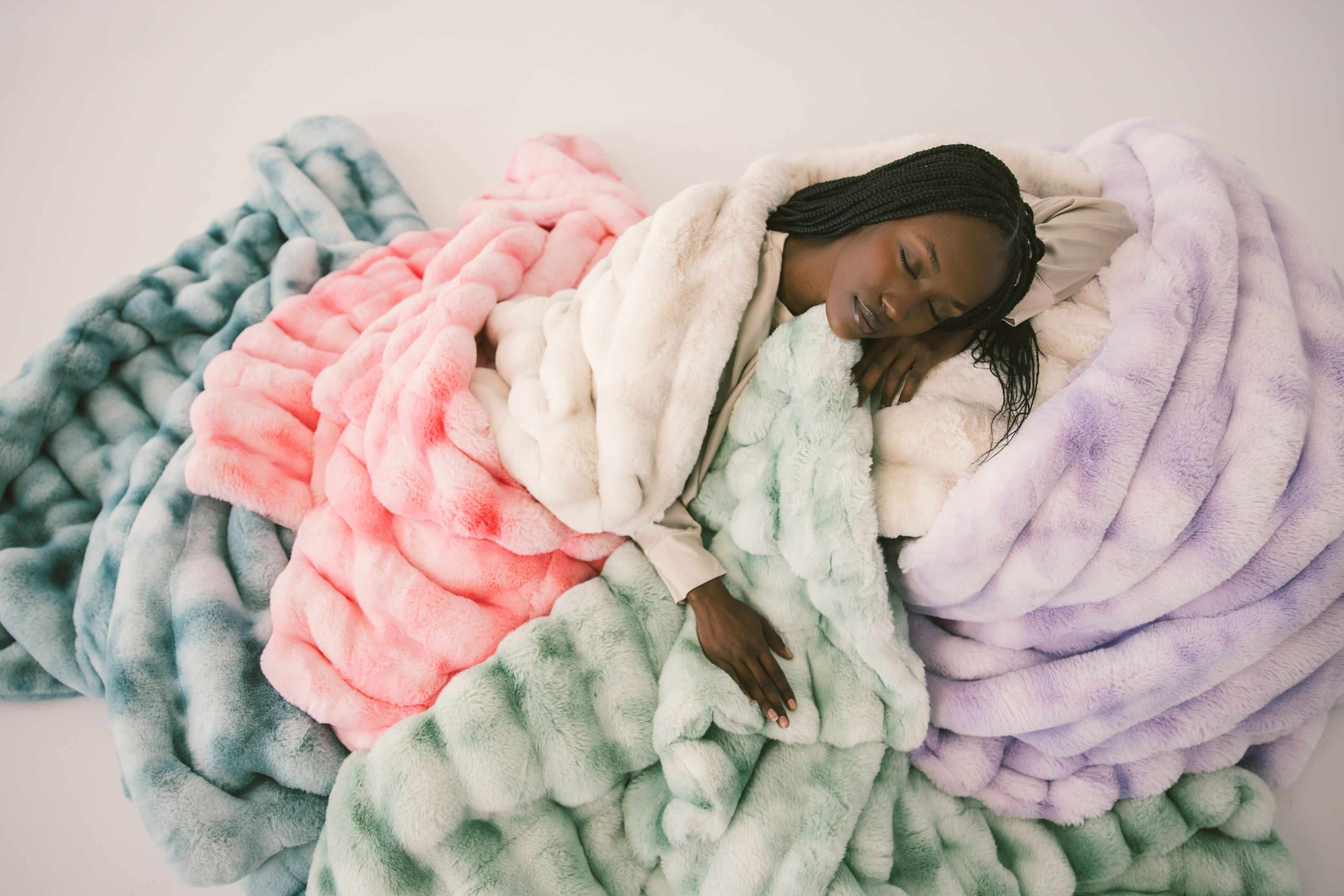 Extreme Ultra Cloud Pink Lemonade Blanket - Image 5