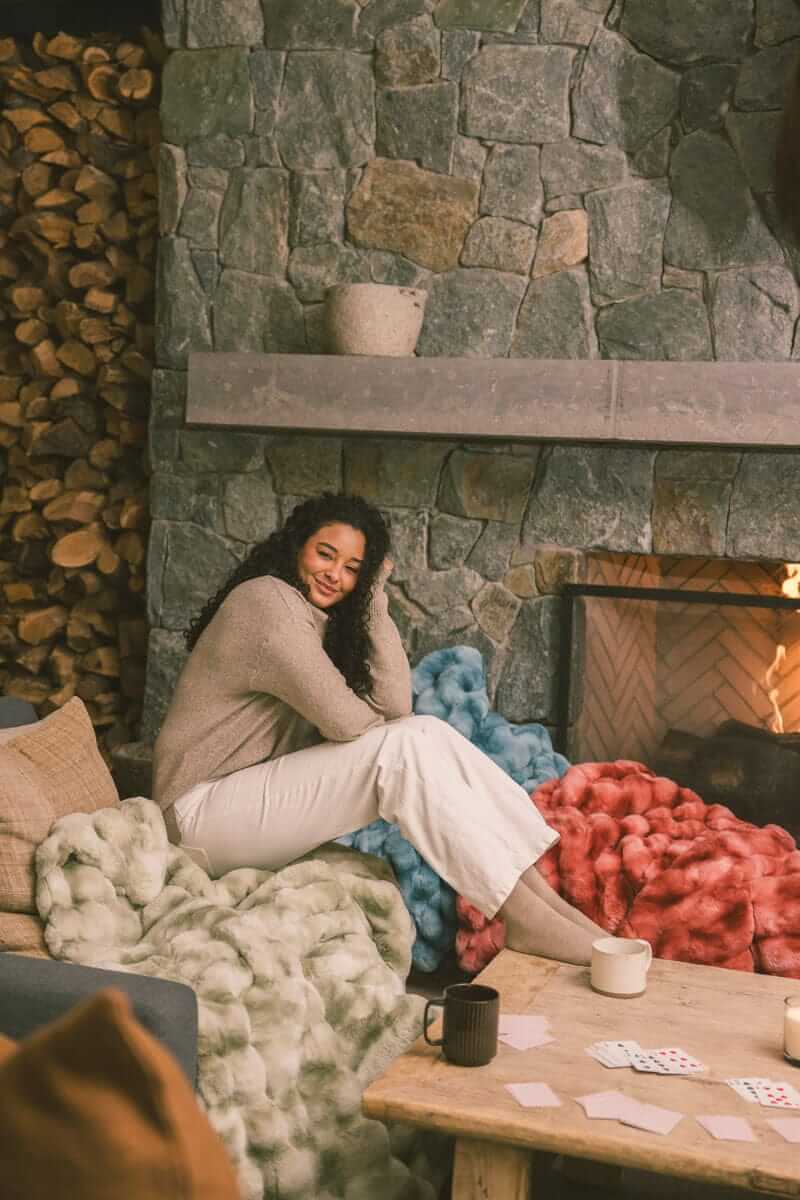 Extreme Ultra Cloud Winter Sage Blanket - Image 3