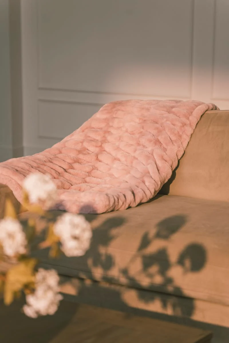 Hugs Blossom Blanket - Image 5