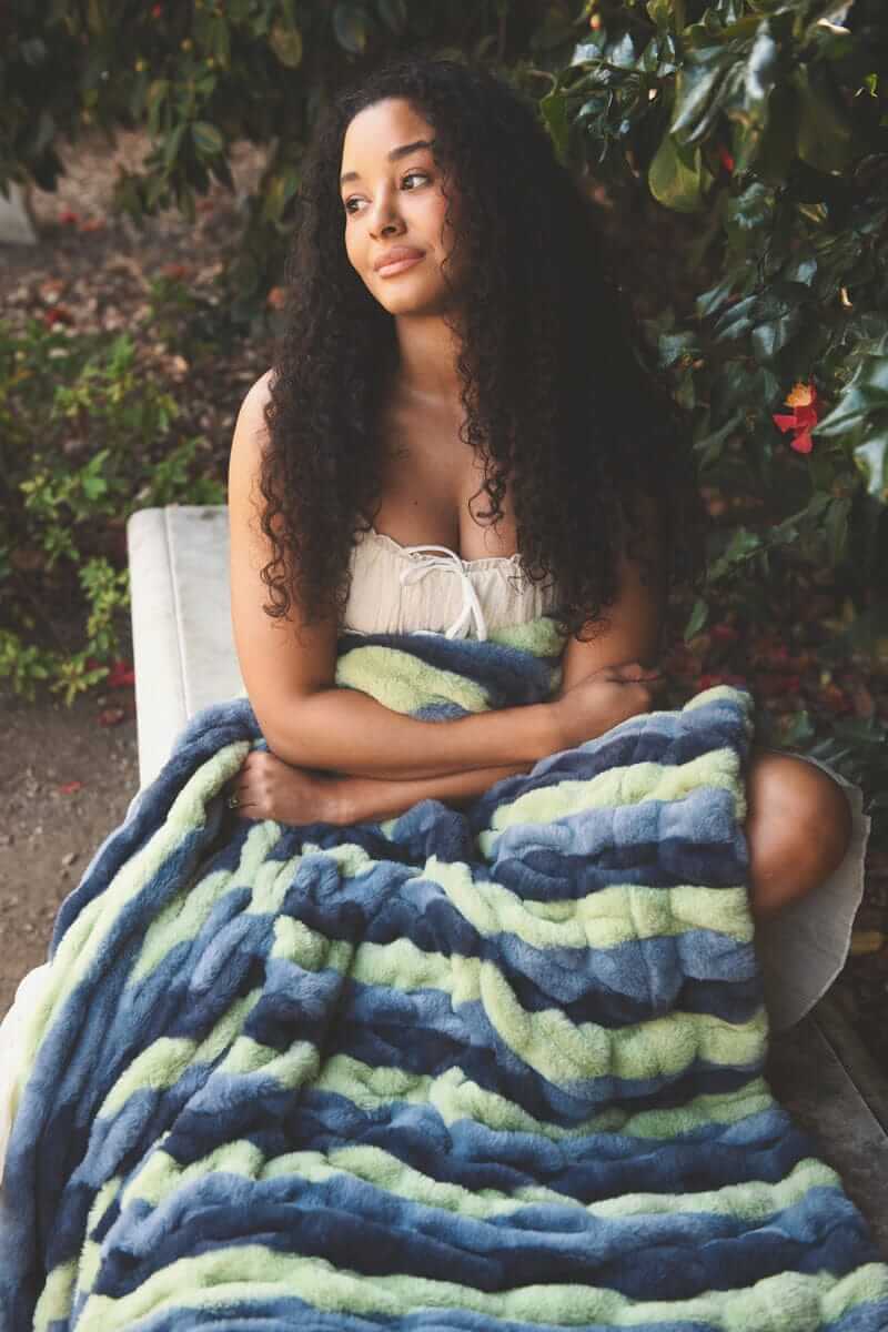 Hugs Bold Stripe Blanket - Image 4