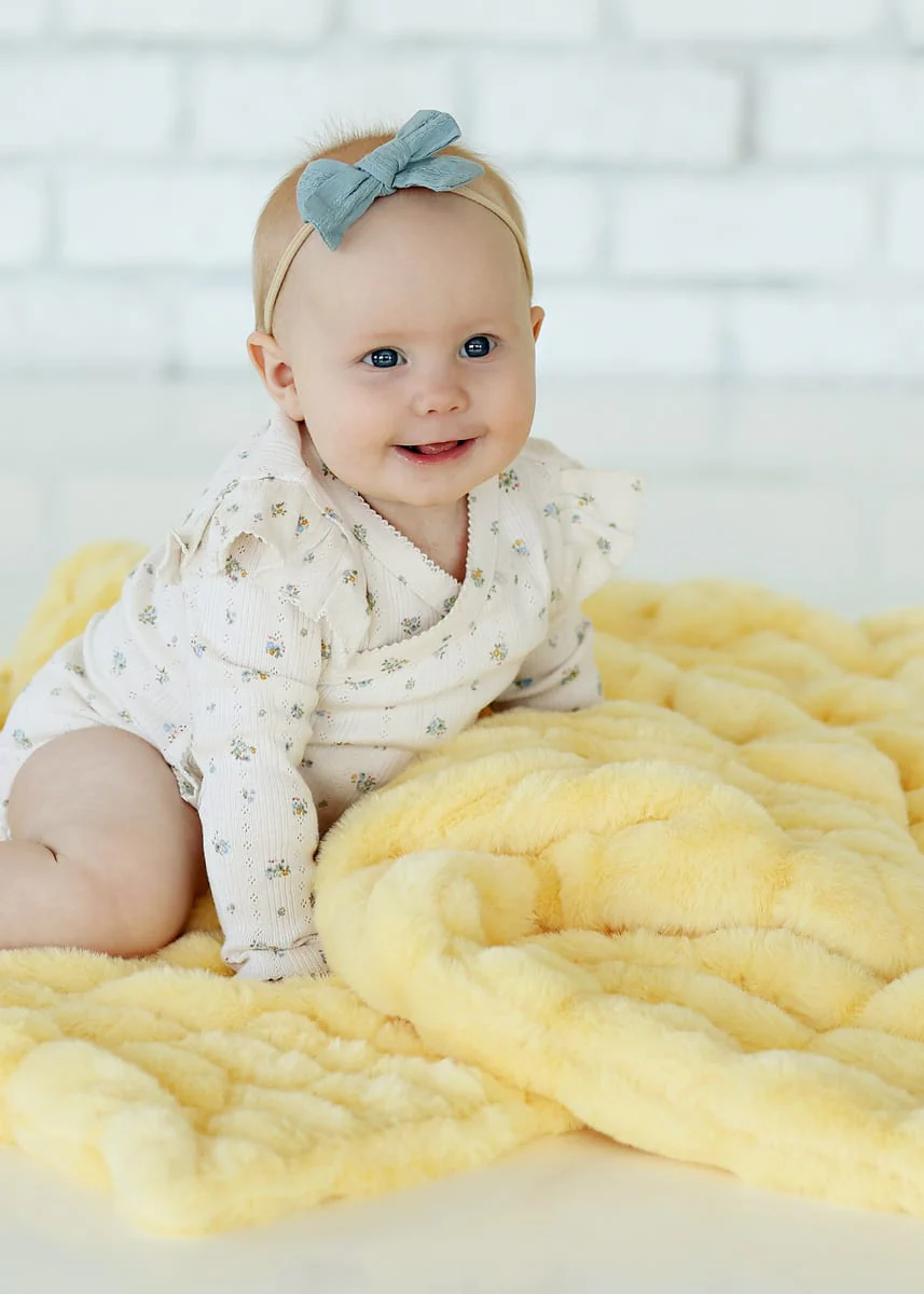 Hugs Butter Yellow Blanket - Image 6