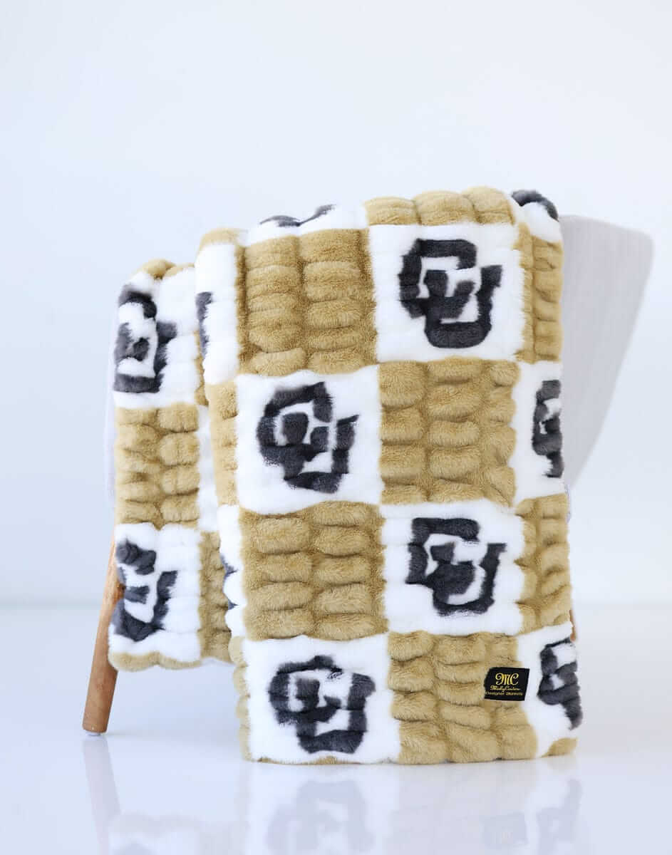 Colorado Buffaloes Blanket - Hugs - Image 5