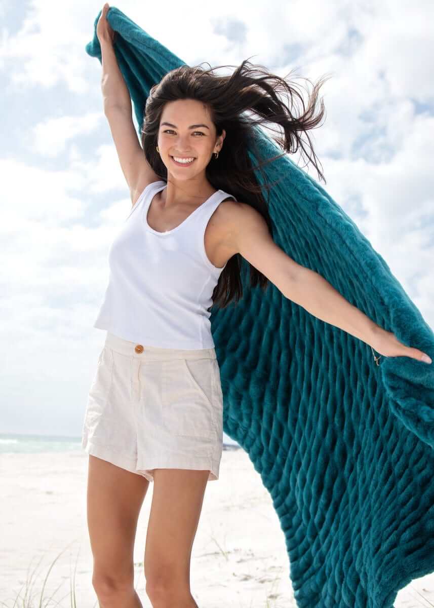 Hugs Deep Lake Blanket - Image 6