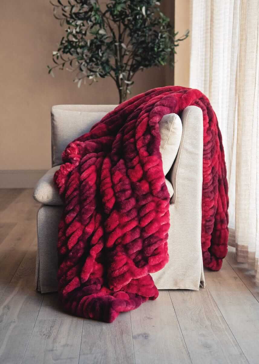 Hugs Diamond Red Blanket