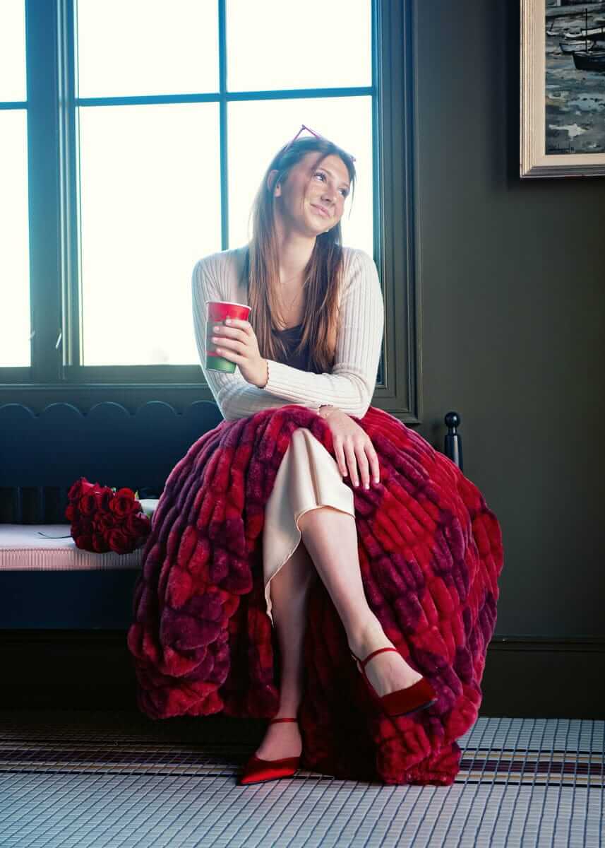 Hugs Diamond Red Blanket - Image 2