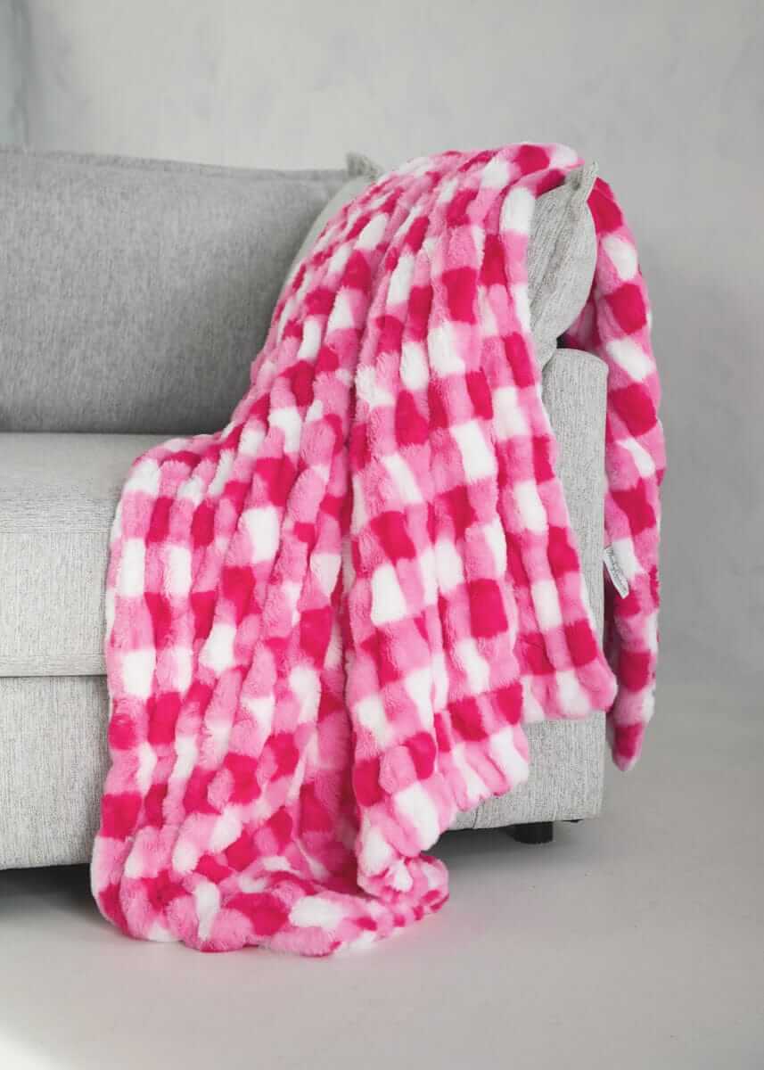 Hugs Gingham Hot Pink Blanket - Image 6