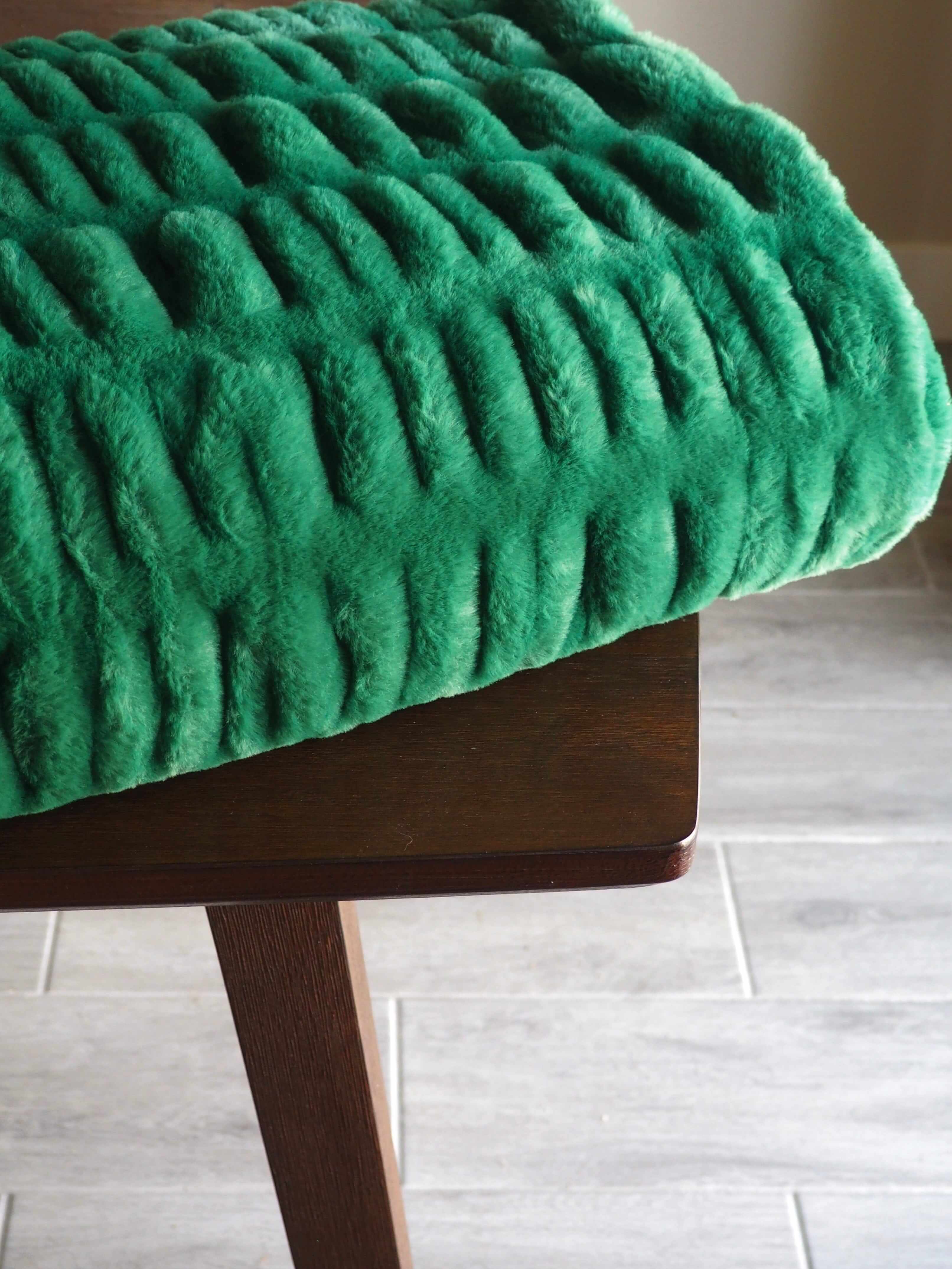Hugs Green Blanket - Image 2