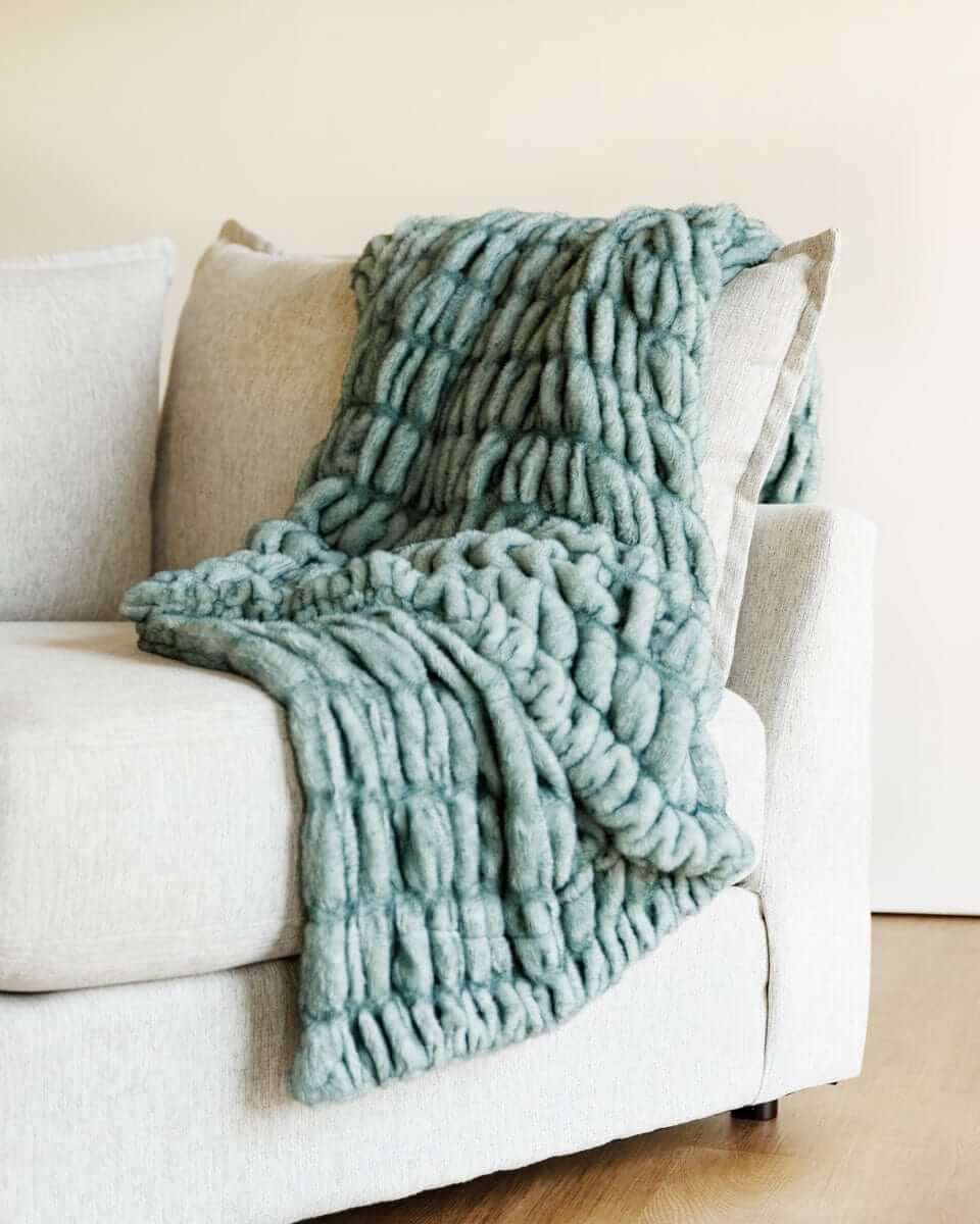Hugs Jade Blanket - Image 6
