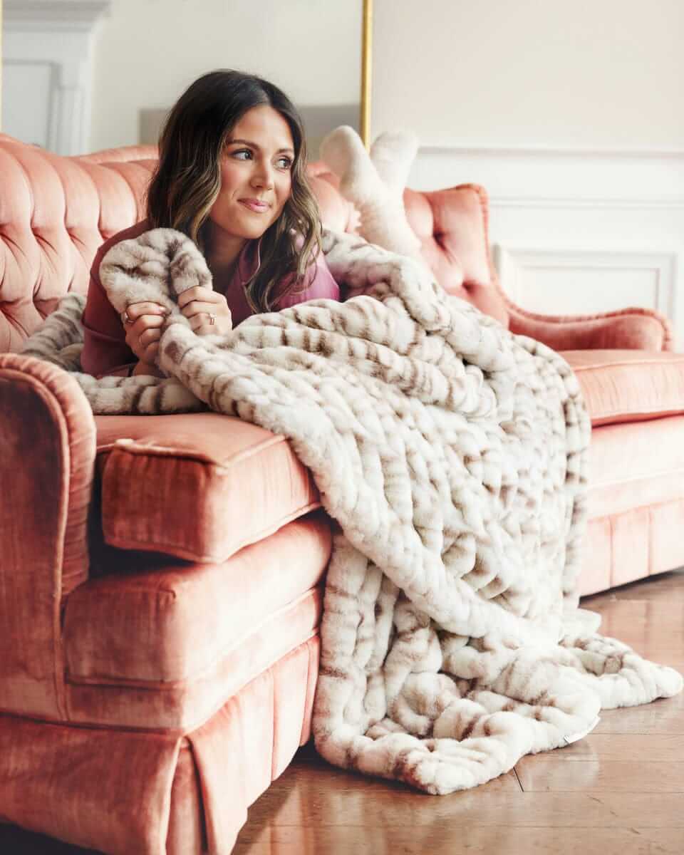Hugs Kaci Chocolate Marble Blanket - Image 2
