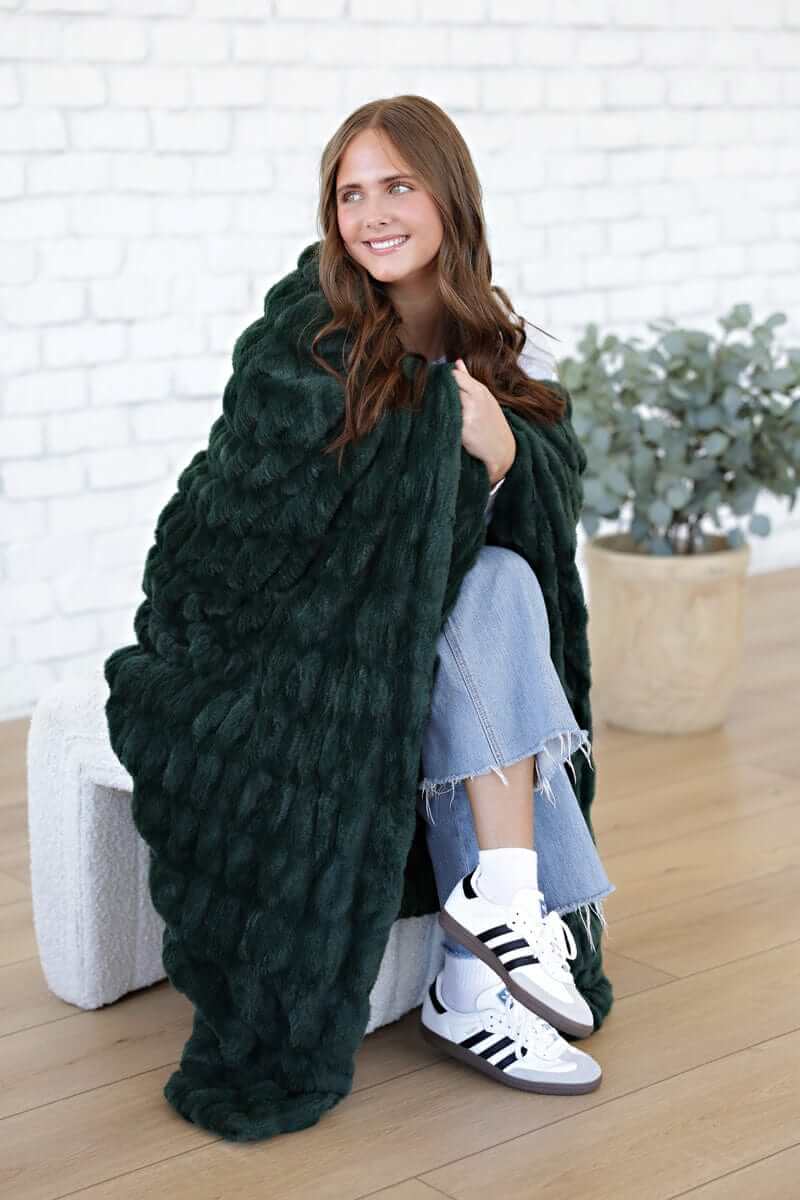 Hugs Pine Blanket - Image 5