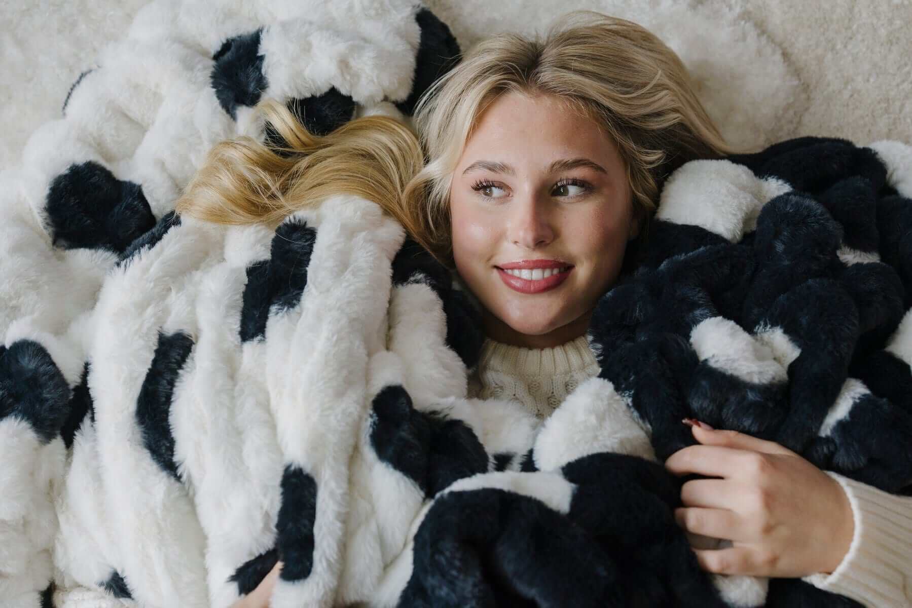 Hugs Polka Dot Black Blanket - Image 2