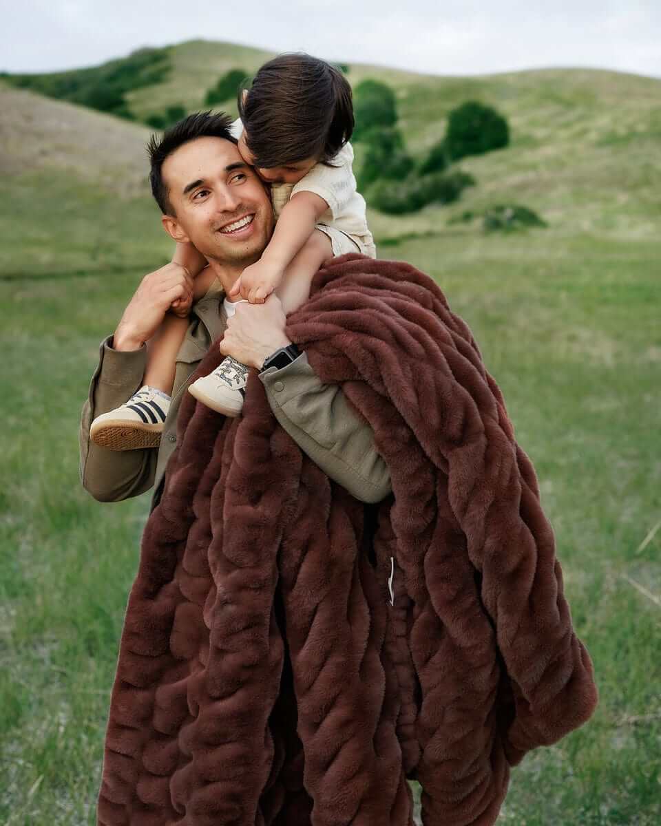 Hugs Rich Mahogany Blanket - Image 3