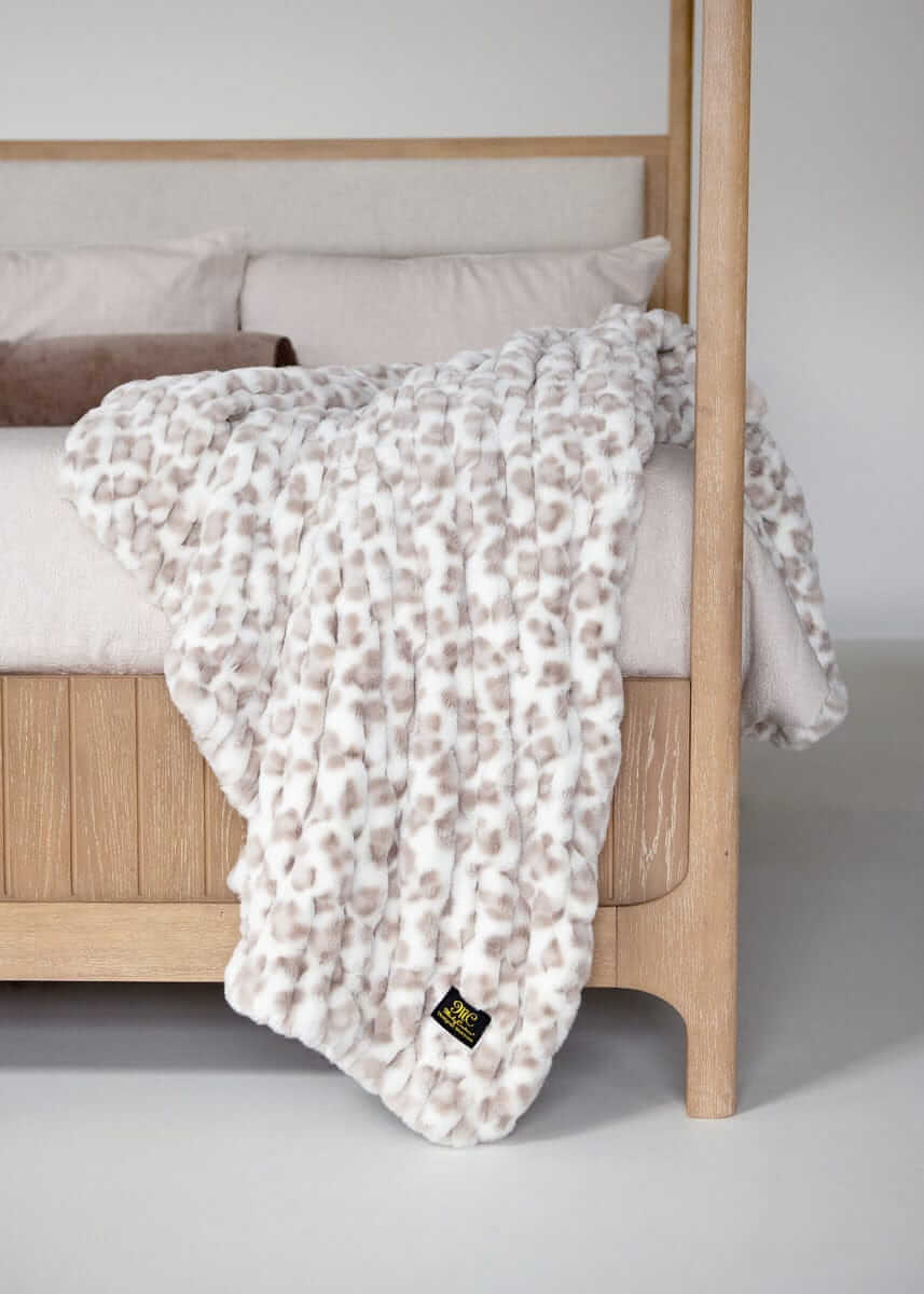 Hugs Snow Leopard Blanket - Image 2
