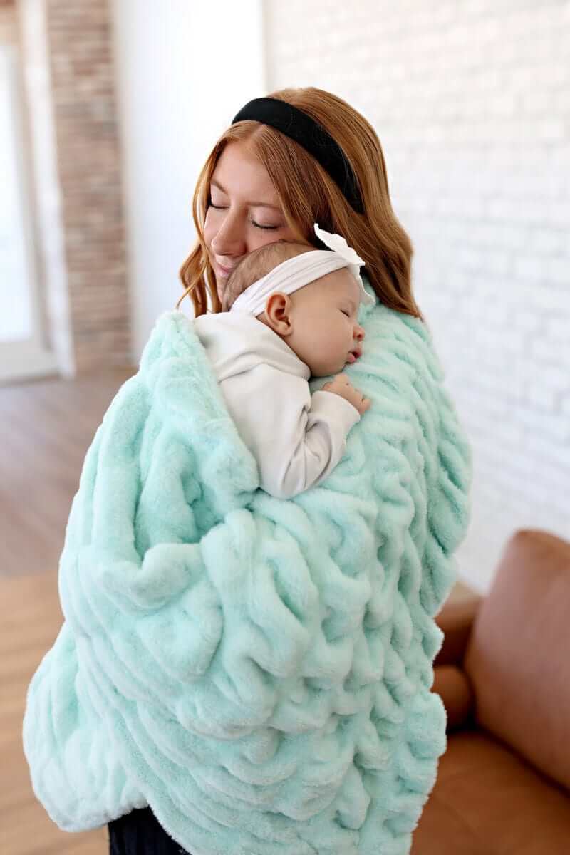 Hugs Soothing Sea Blanket - Image 4