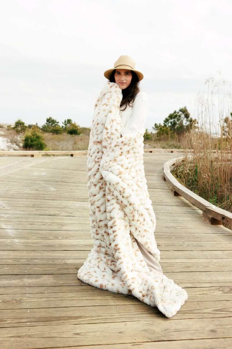 Hugs Spotted Fawn Blanket - Image 4