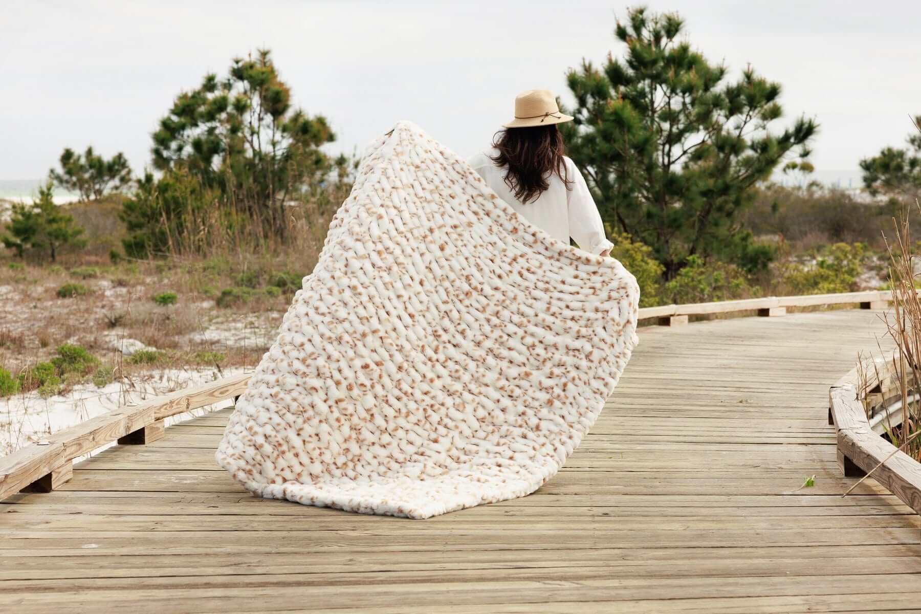 Hugs Spotted Fawn Blanket - Image 5