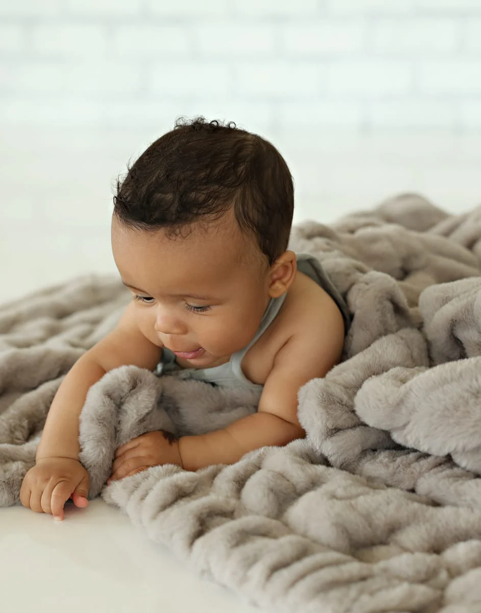Hugs Tranquil Dove Blanket - Image 5
