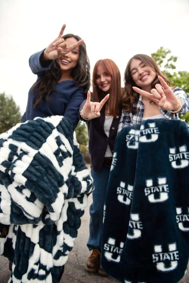 Utah State Aggies Blanket - Hugs - Image 5
