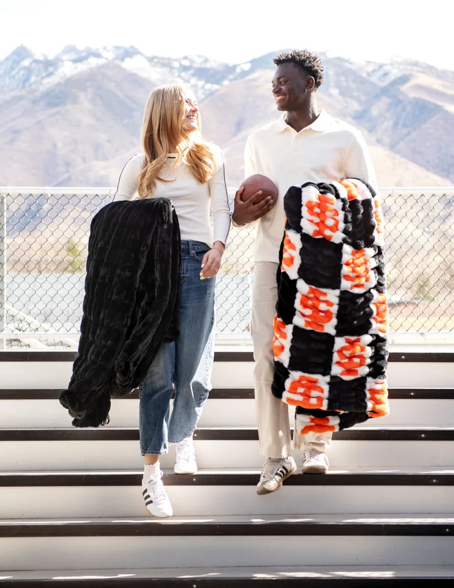 COMING SOON! Idaho State Bengals Blanket - Hugs - Image 4
