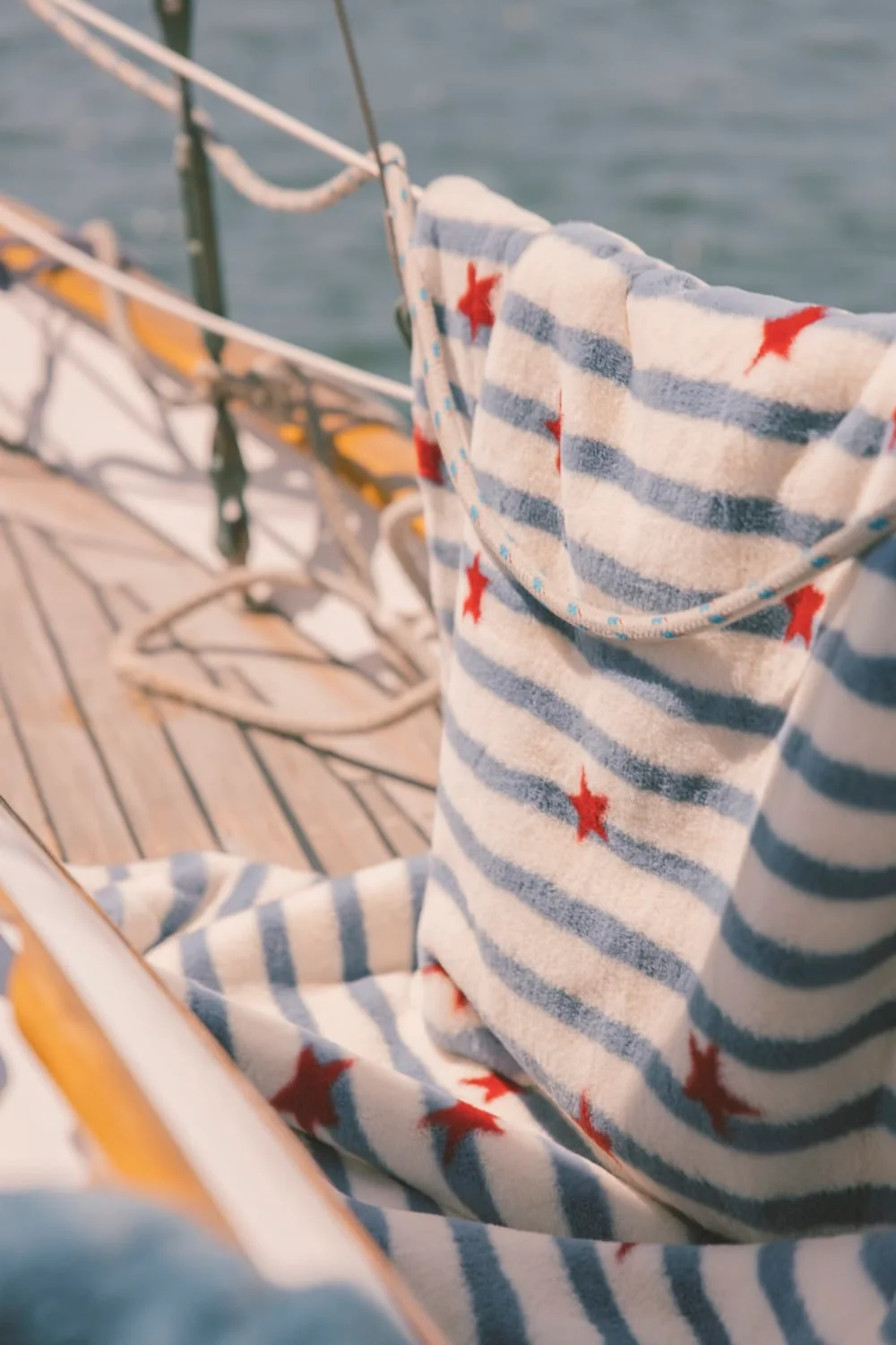 Lush Patriotic Stars & Stripe Blanket - Image 6
