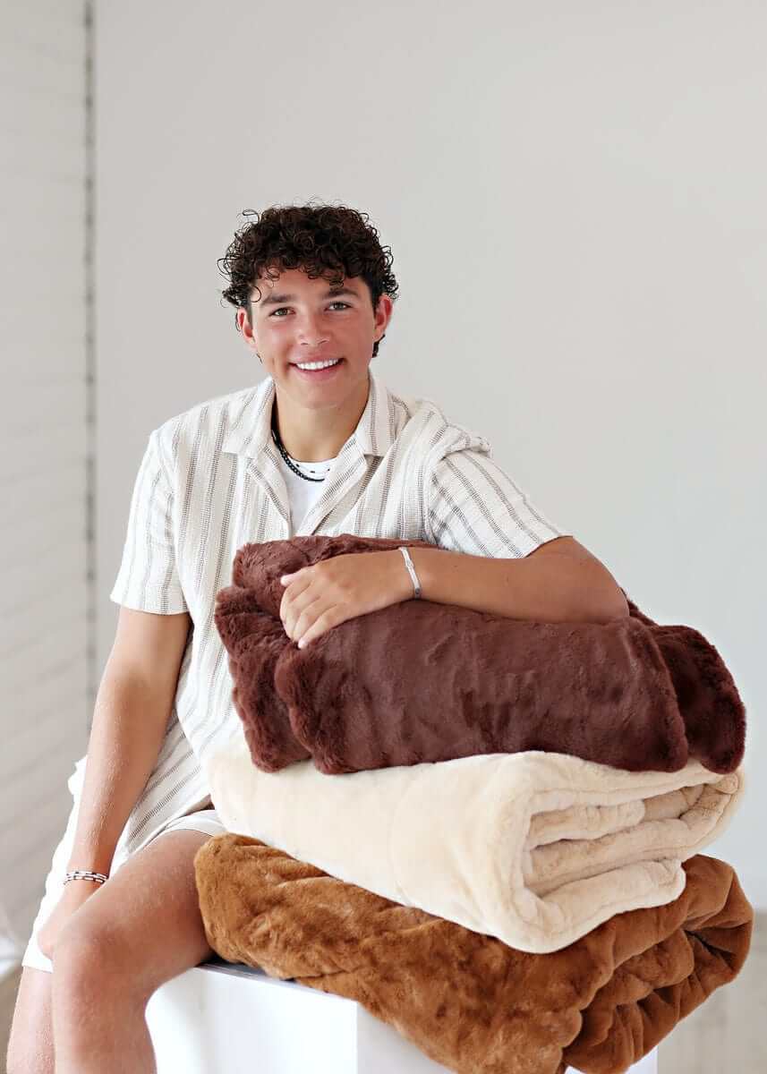Lush True Caramel Blanket - Image 5