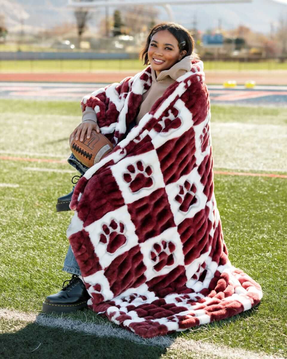 Mississippi State Bulldogs Blanket - Hugs