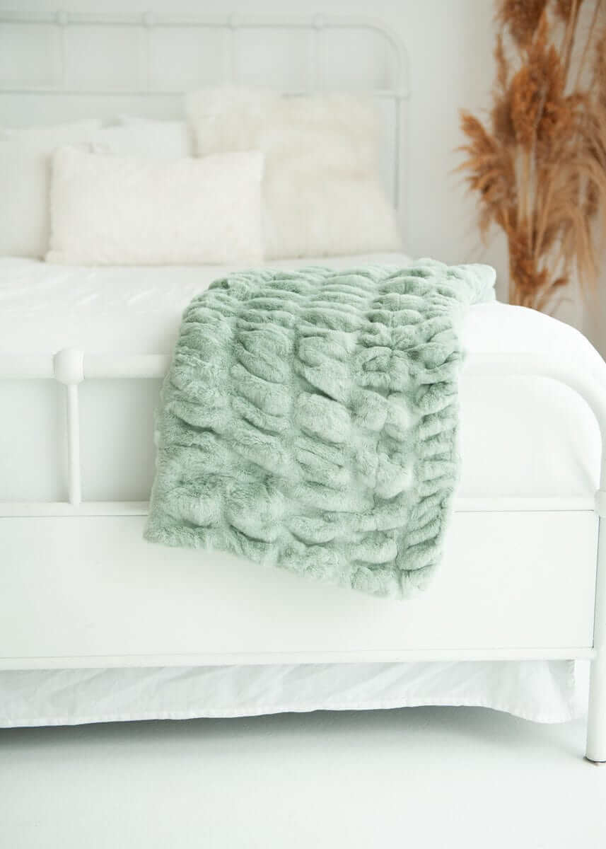 Hugs Mist Blanket - Image 3