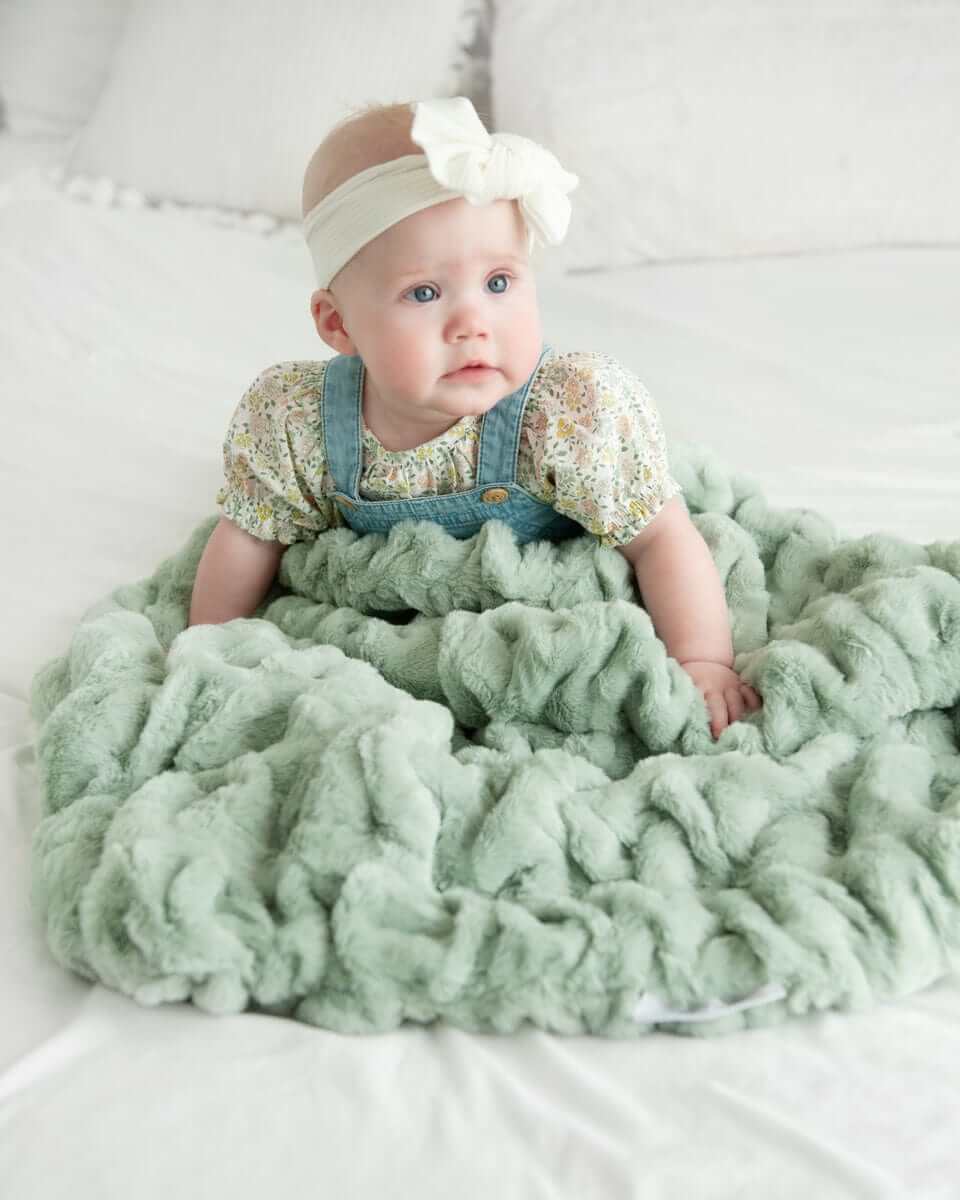 Hugs Mist Blanket - Image 4