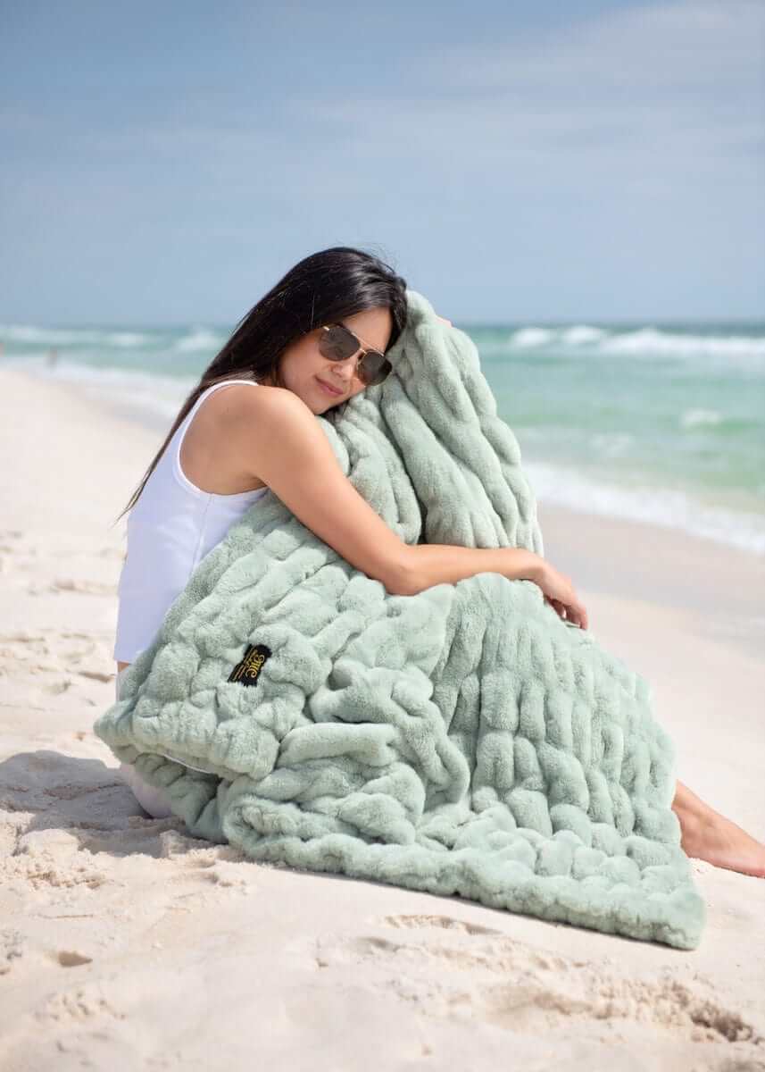 Hugs Mist Blanket - Image 5