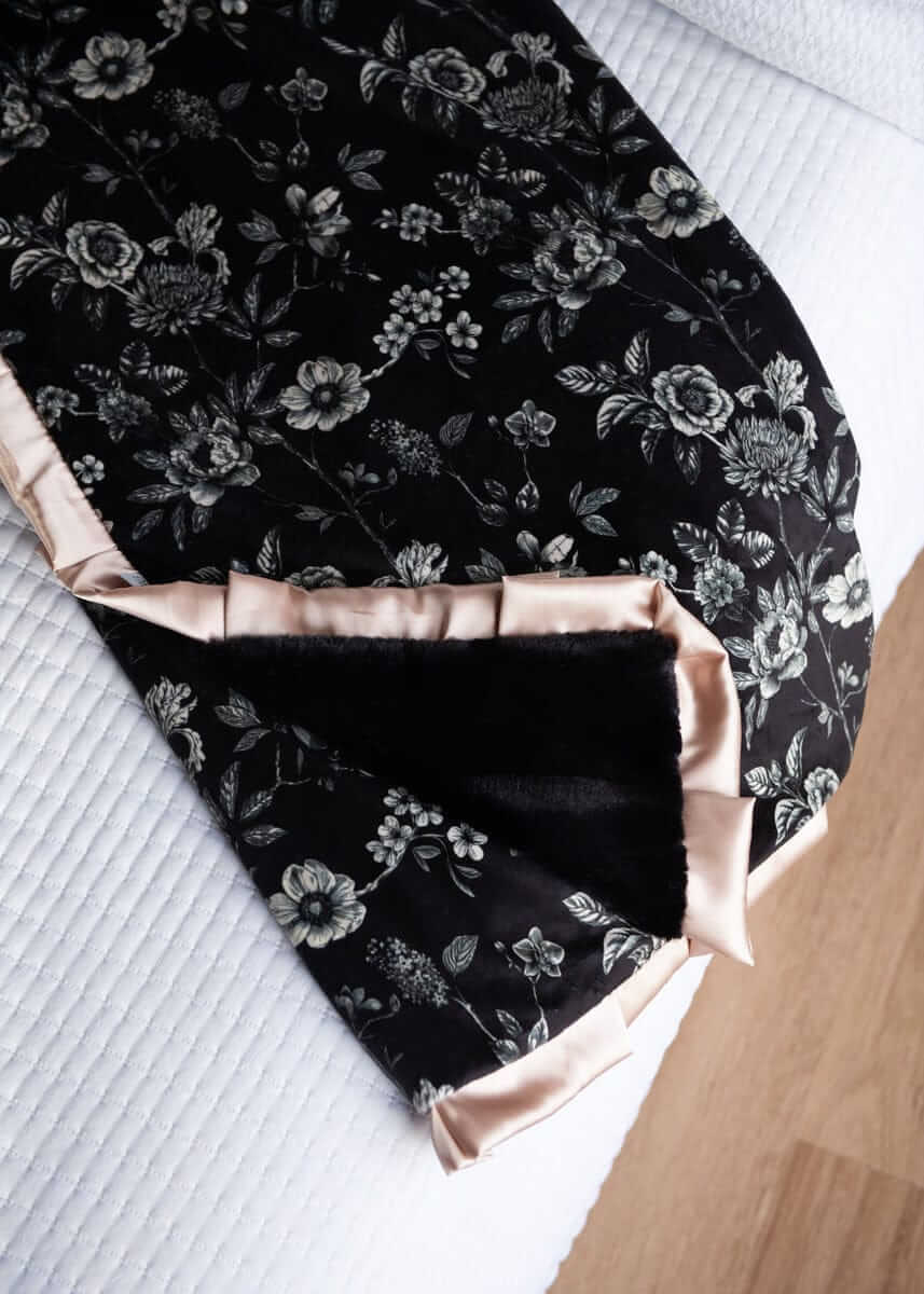 Moody Floral Blanket - Image 2