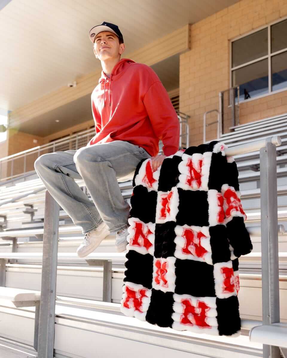 Nebraska Huskers Blanket - Hugs