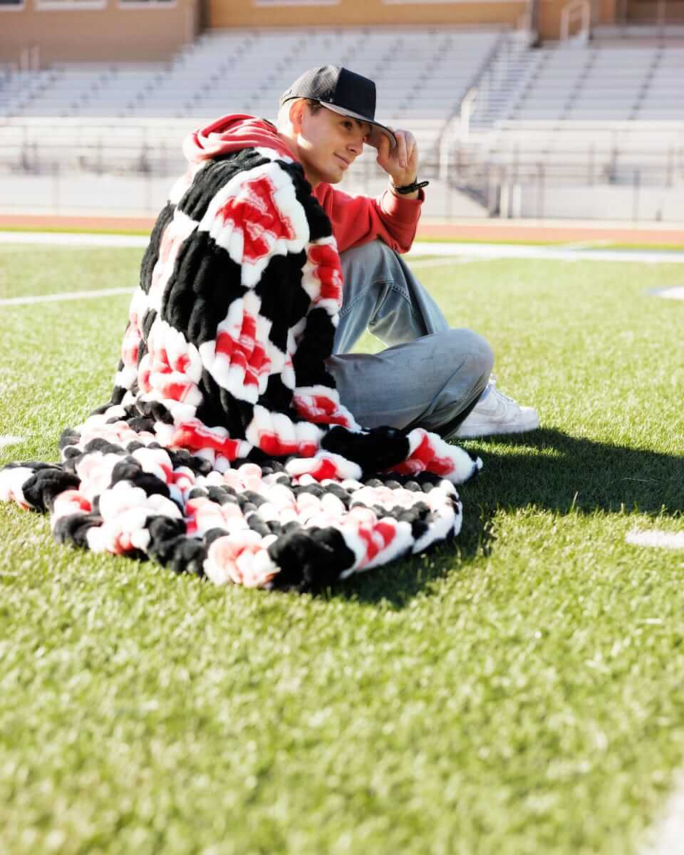 Nebraska Huskers Blanket - Hugs - Image 3
