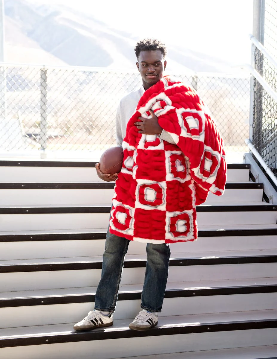 COMING SOON! Ohio State Buckeyes Blanket - Hugs - Image 4
