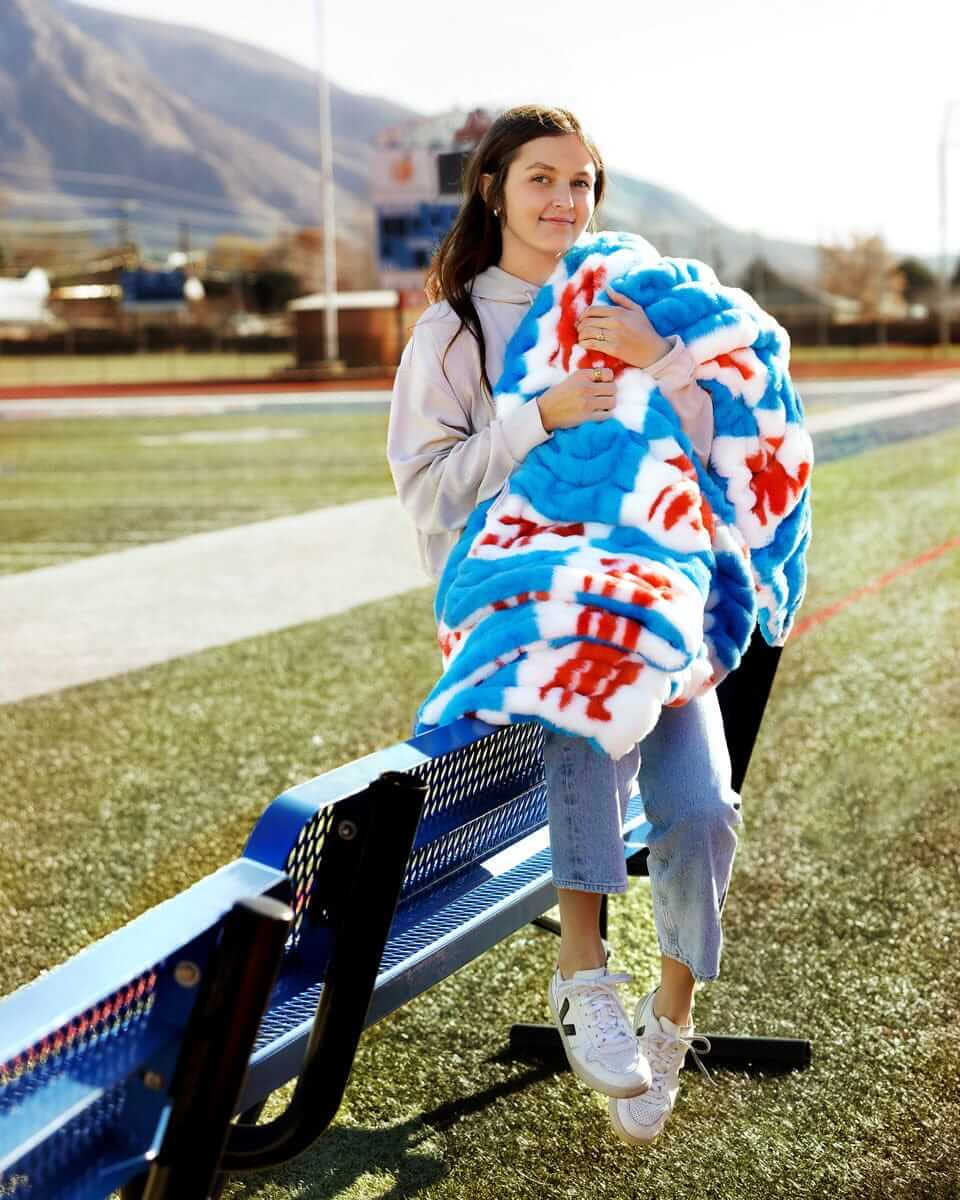 Ole Miss Rebels Blanket - Hugs - Image 3