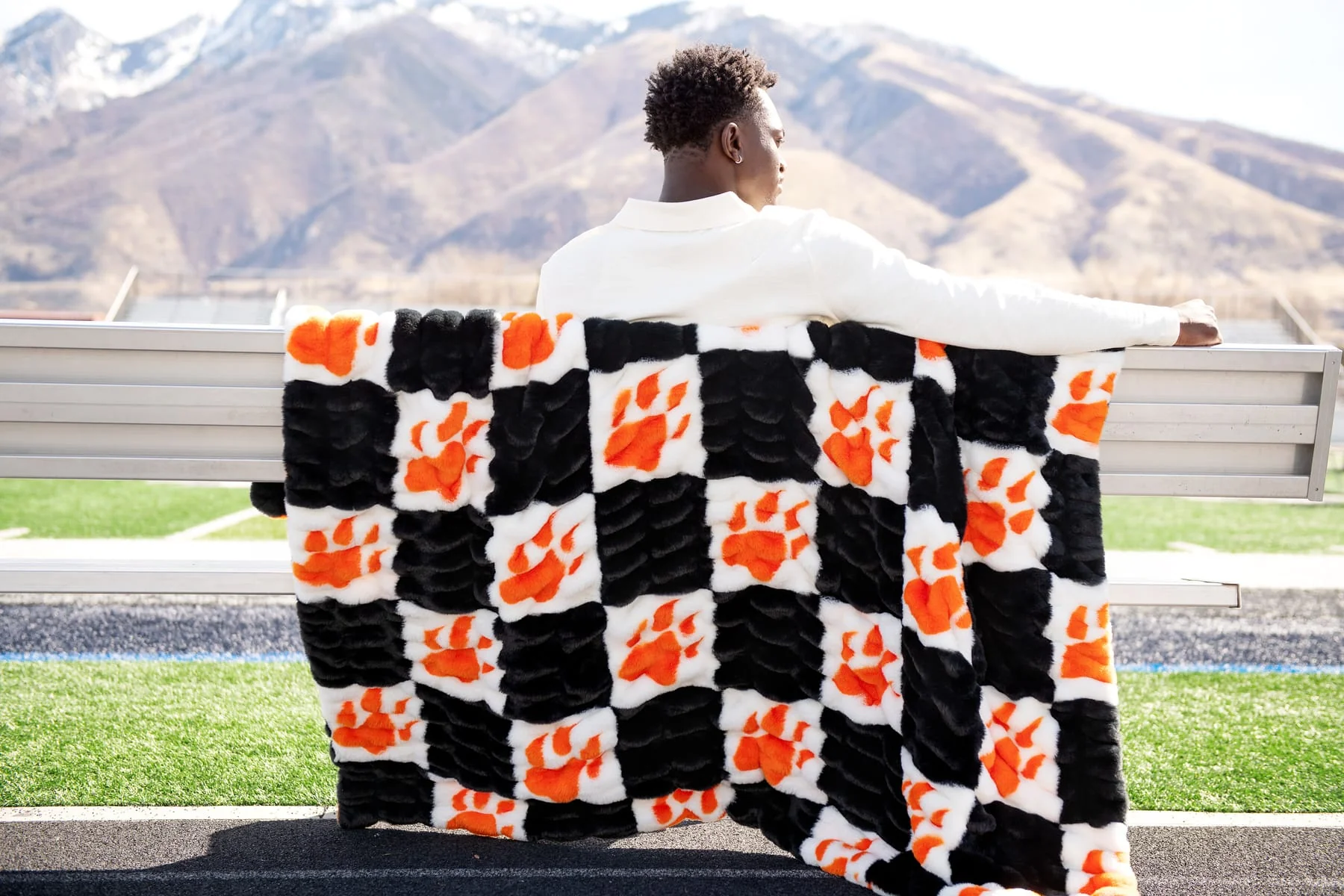 COMING SOON! Sam Houston State Bearkats Blanket - Hugs - Image 3