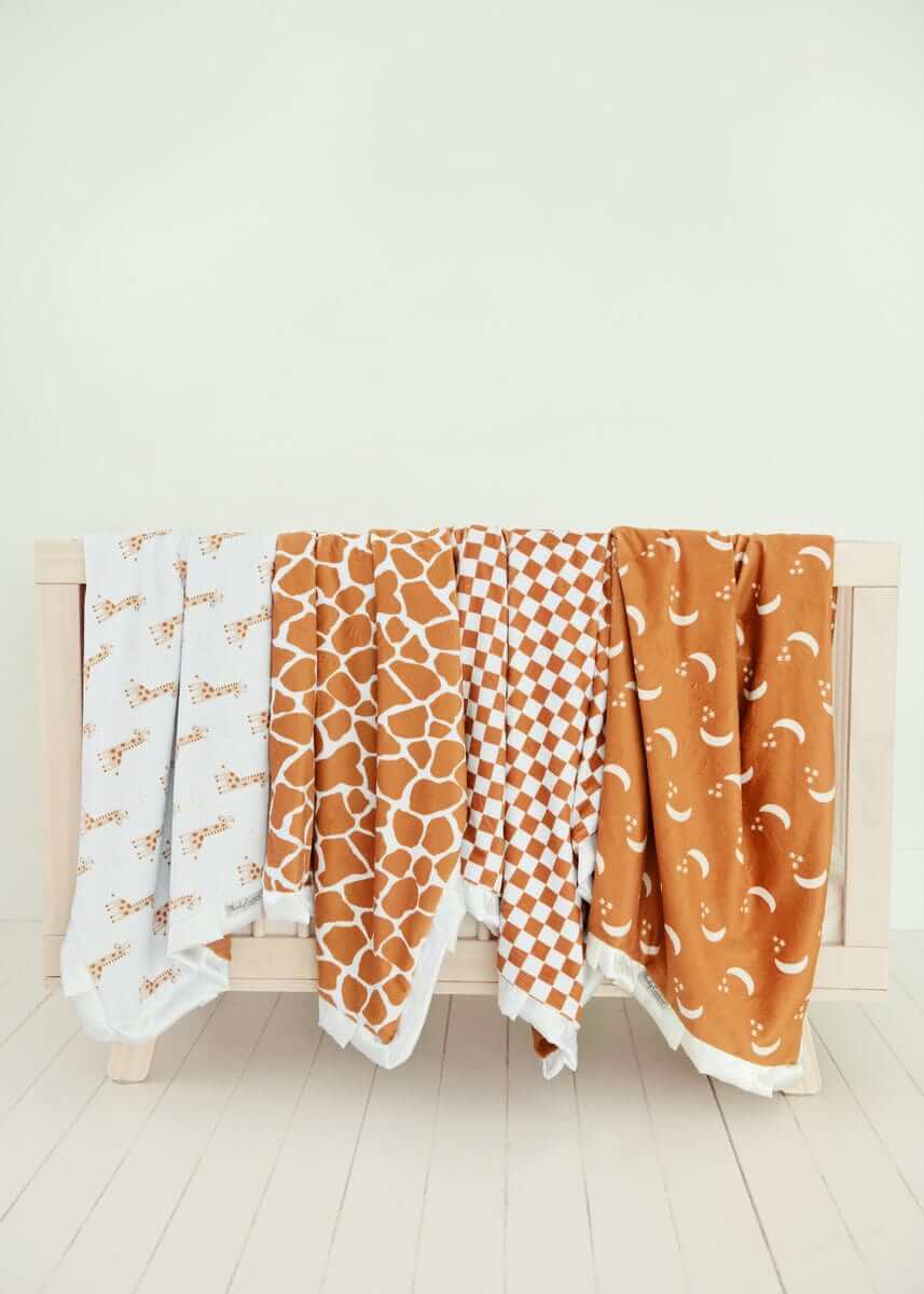Shining Moon Copper Blanket - Image 4
