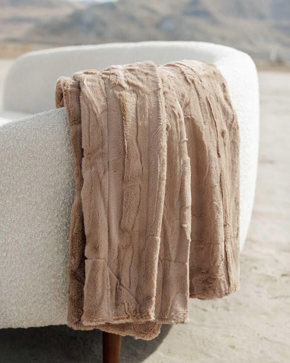 Sorbet Milk Chocolate Blanket - Image 5