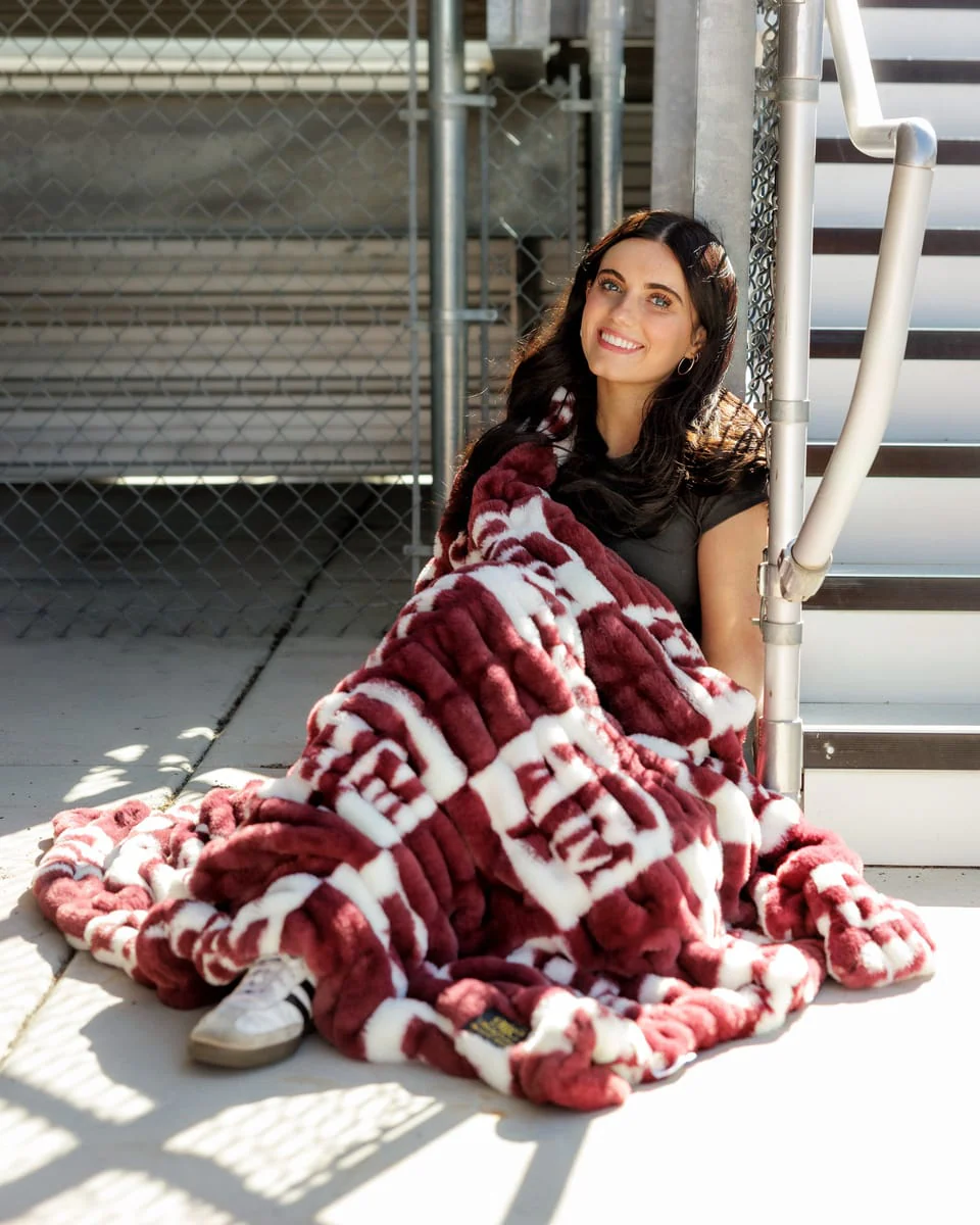 Texas A&M Aggies Blanket - Hugs - Image 2