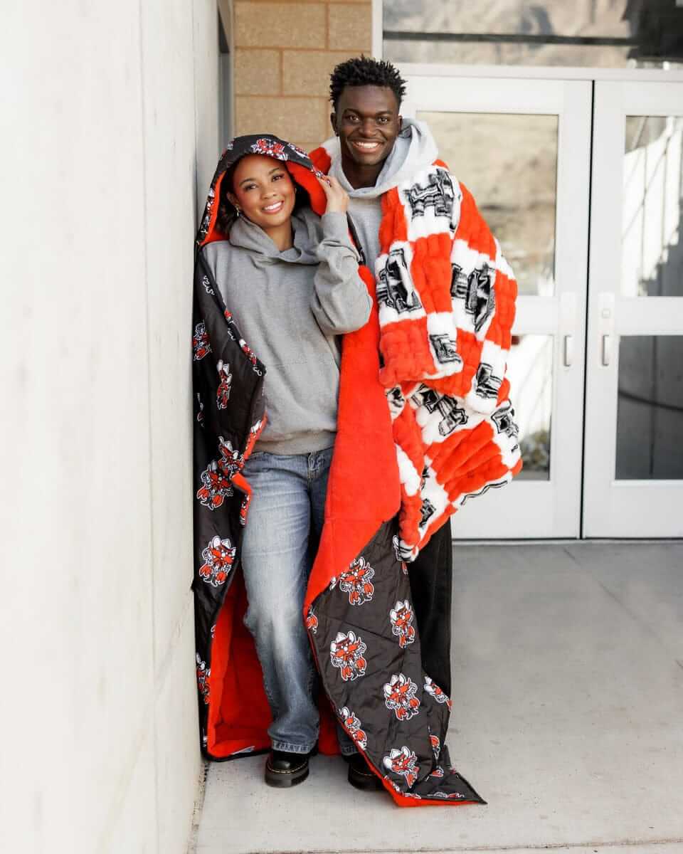 Texas Tech Raiders Blanket - Hugs - Image 4