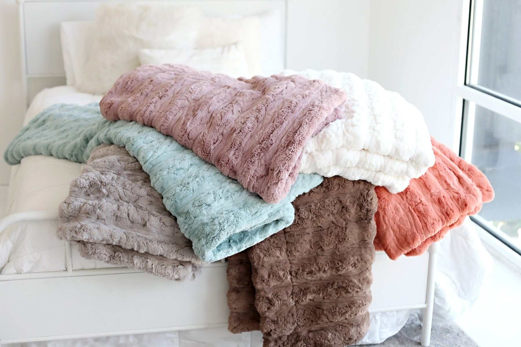 Ultra Sorbet Marshmallow Cream Blanket - Image 7