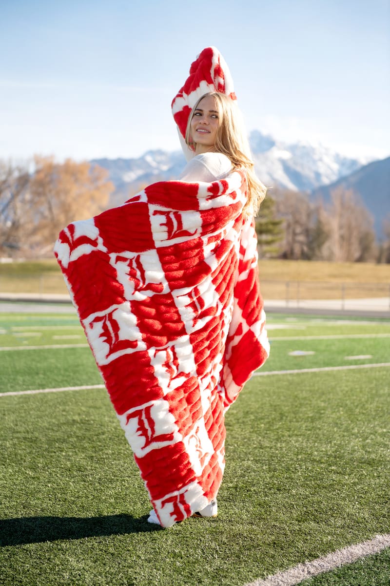 COMING SOON! University of Louisville Blanket - Hugs - Image 3